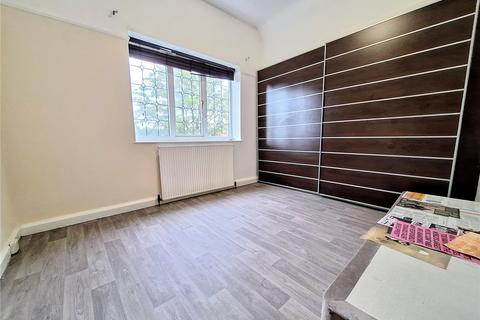 3 The Croft, Oldham, OL8 3AL