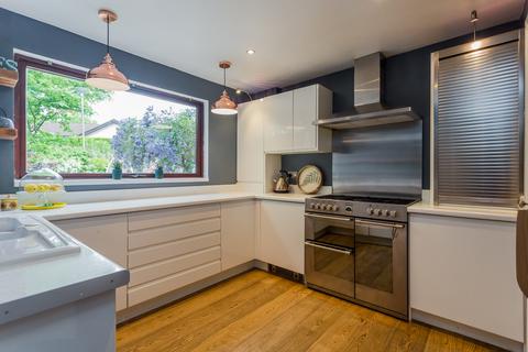 43 Crosslee Crescent, Houston, Johnstone, PA6 7DT