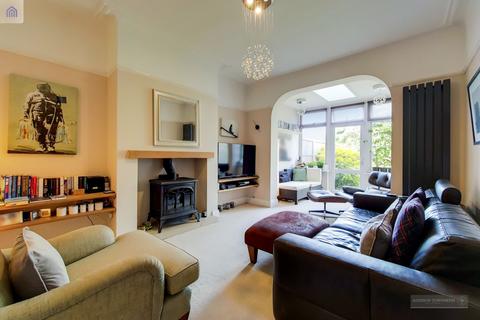 1 York Road, London, N21 2JL
