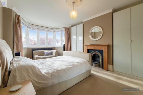 1 York Road, London, N21 2JL