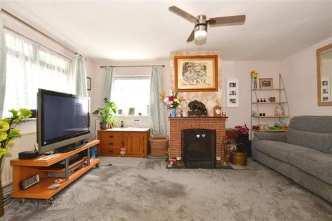 3 bedroom semi-detached house for sale - Margetts Place, Upnor, Rochester, Kent