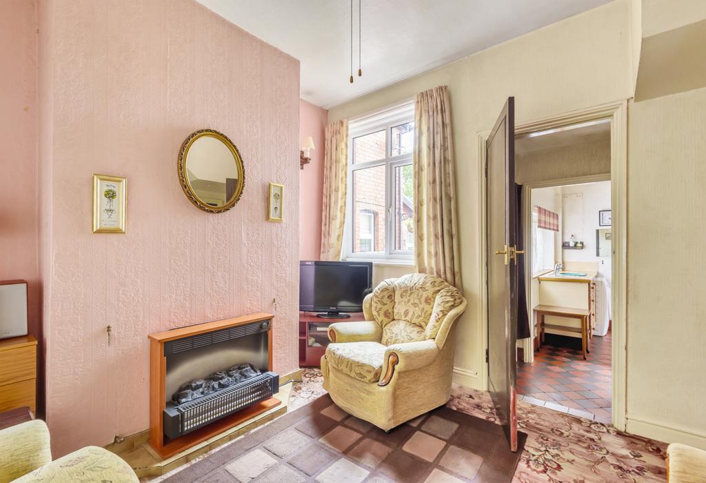 Park Avenue, Oswestry 3 bed terraced house £180,000