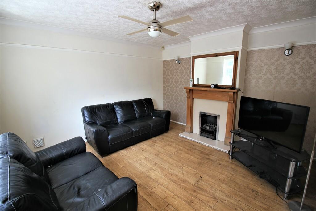 Moss Lane Partington 3 bed end of terrace house £190,000