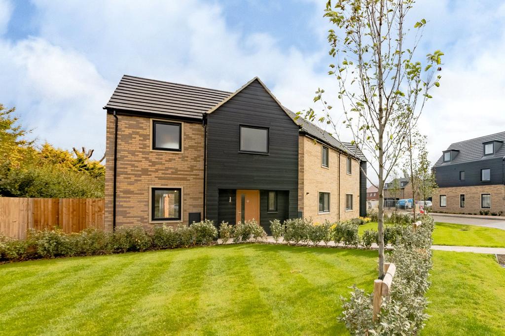 Haden Way, Willingham, Cambridgeshire 3 bed semidetached house £379,950