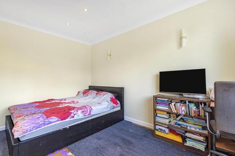 5, Manor Court Albert Street, Slough, SL1 2AY