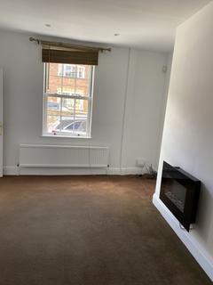 2 bedroom terraced house to rent, Ladywell Gate,