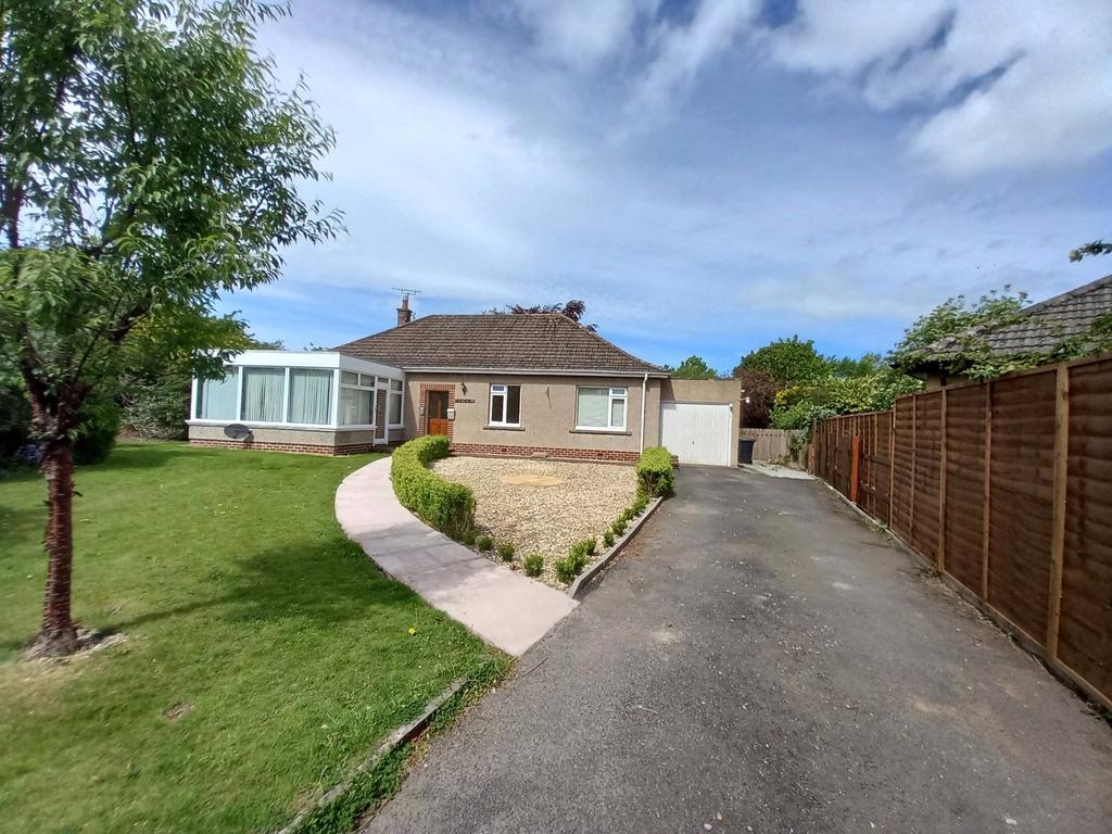 Heathfield, Broompark, Kelso... 3 bed detached house £880 pcm (£203 pw)