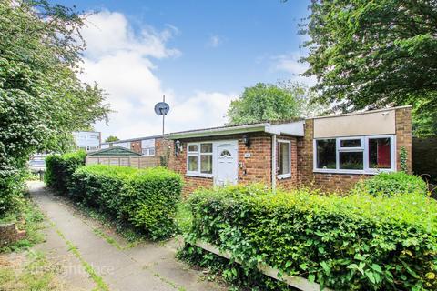3 bedroom bungalow to rent, Sheelin Grove, Water Eaton, Bletchley