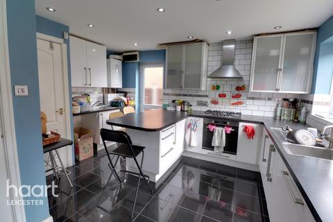4 bedroom detached house for sale - Hollowtree Road, Leicester
