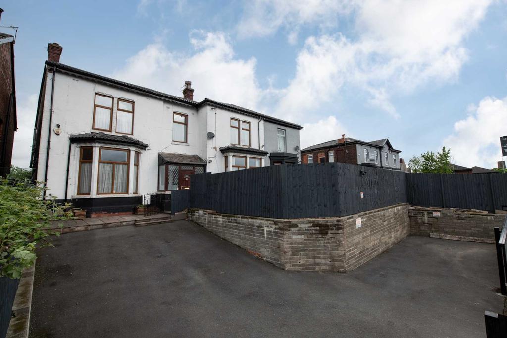 Rochdale Road East, Heywood 7 bed semidetached house £450,000