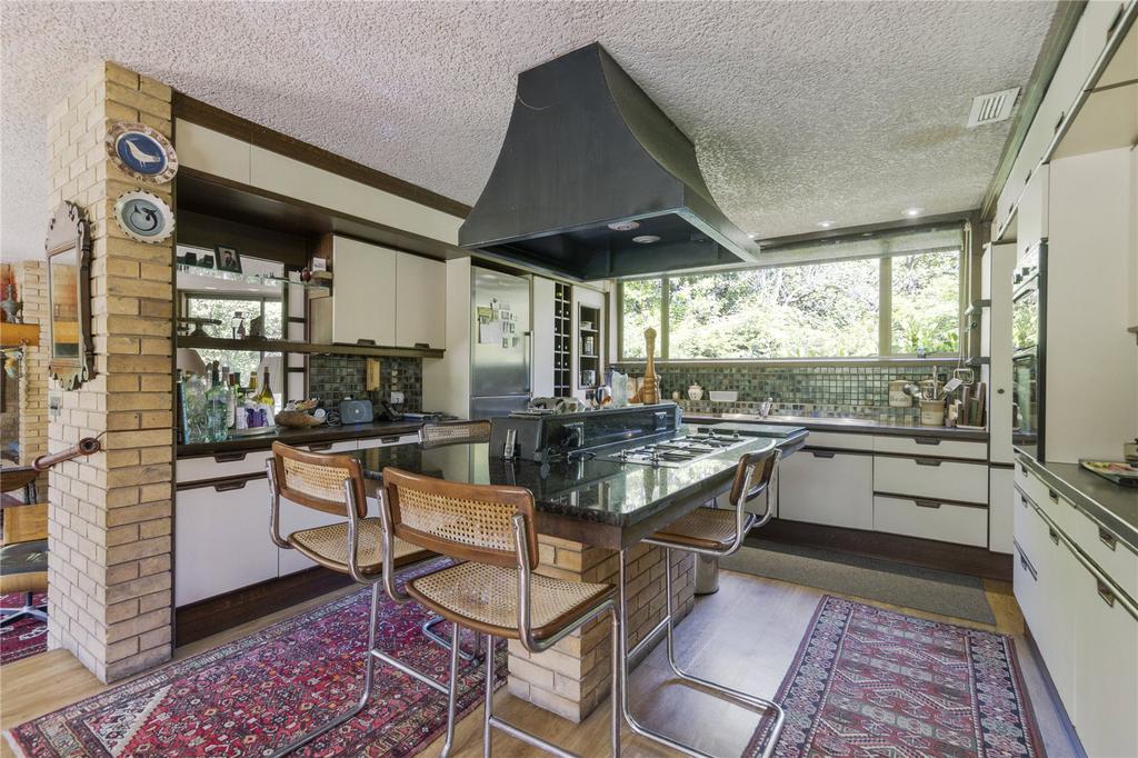 Kitchen/Dining