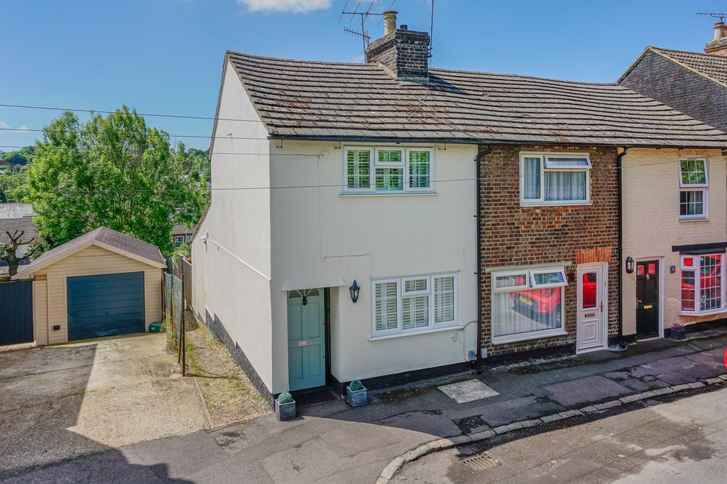 Ellesmere Road, Berkhamsted HP4 2 bed end of terrace house £445,000