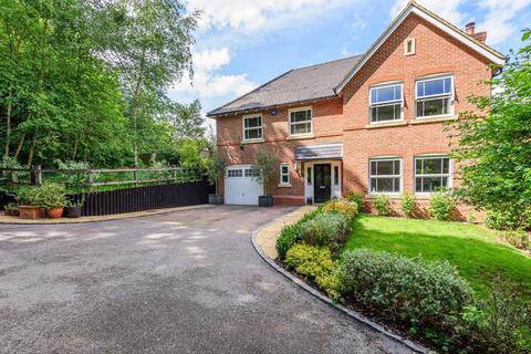 5 Heathlands Place, Ascot, SL5 8FQ