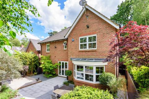 5 Heathlands Place, Ascot, SL5 8FQ