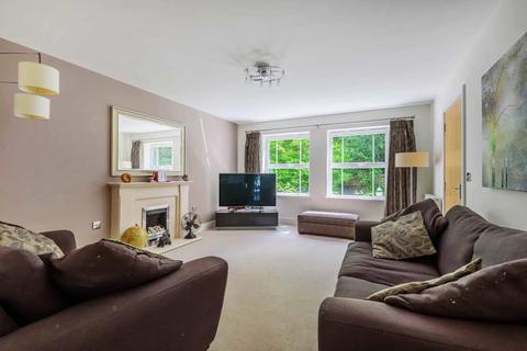 5 Heathlands Place, Ascot, SL5 8FQ