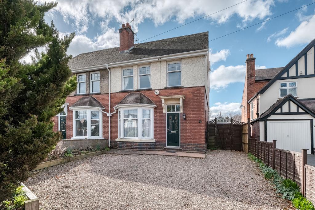 Hallow Road,Worcester,WR2 6BX 3 bed semidetached house £325,000