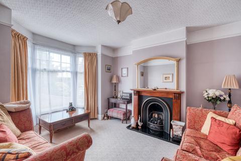 11 Hallow Road, Worcester, WR2 6BX