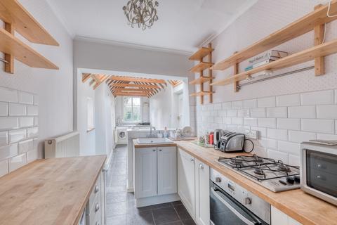 11 Hallow Road, Worcester, WR2 6BX