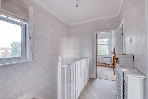11 Hallow Road, Worcester, WR2 6BX