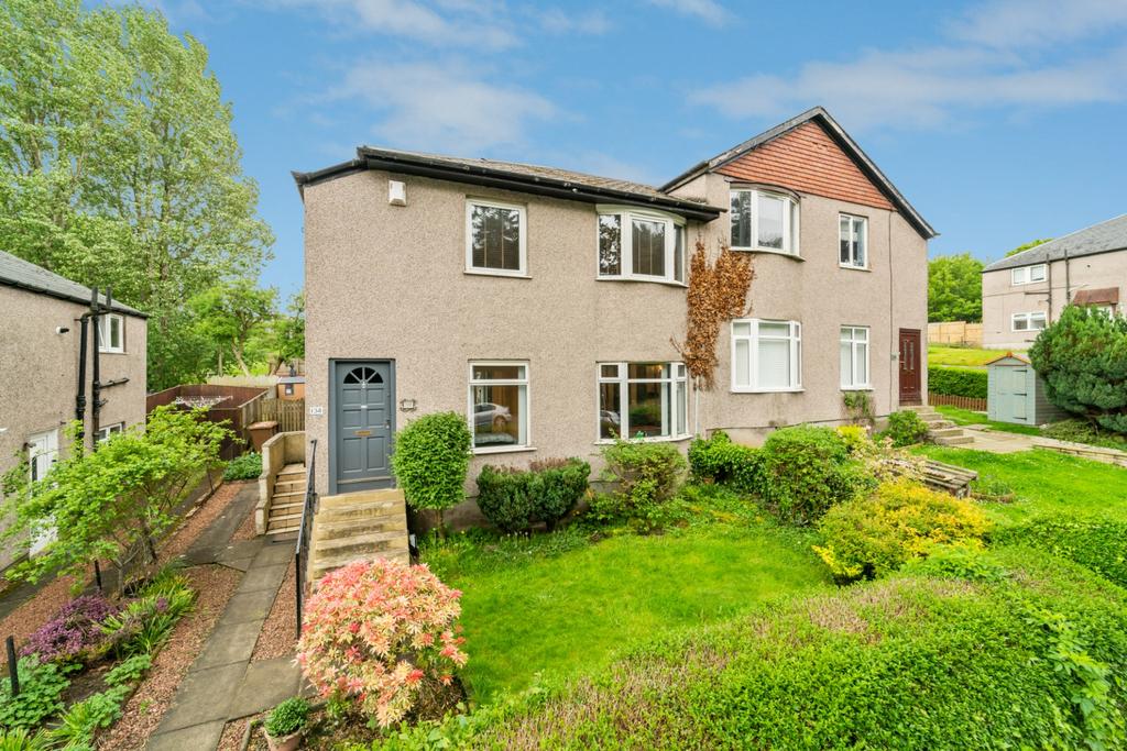 Croftpark Avenue, Croftfoot, Glasgow... 3 bed flat £95,000