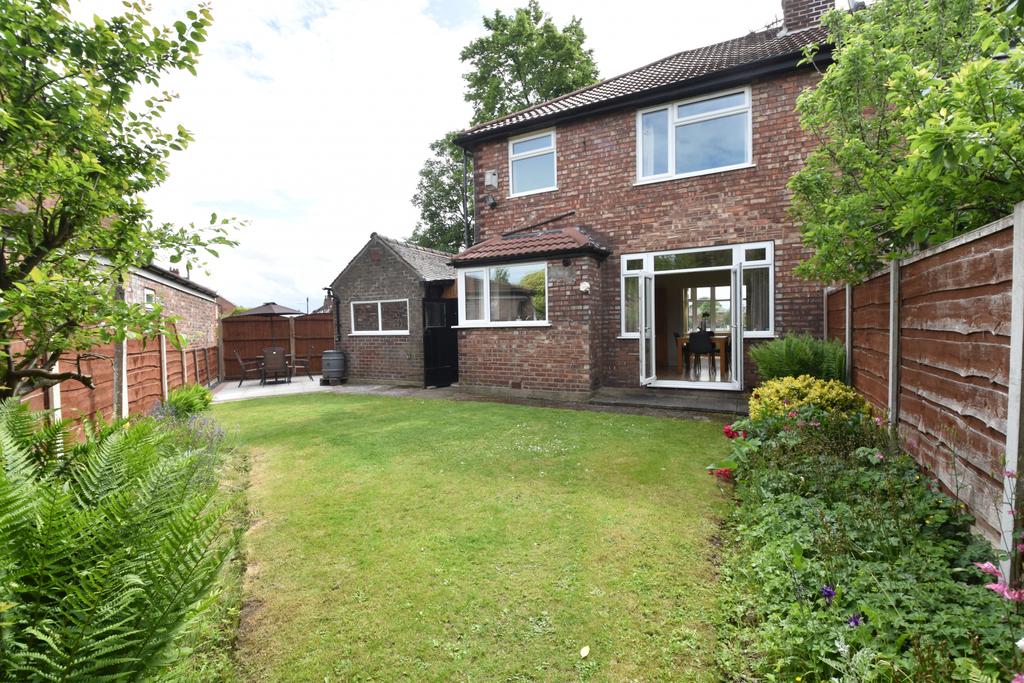 Moorside Road, Urmston, M41 3 bed semidetached house £400,000