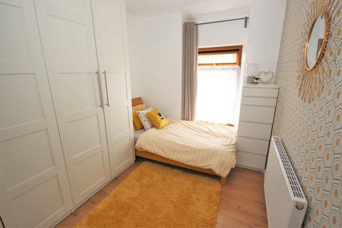 40 Cardiff Road, Glan Y Llyn, Cardiff, CF15 7QE