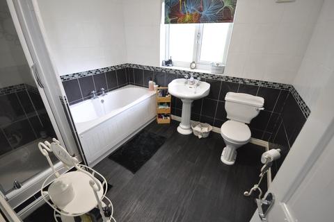3 Inglenook Drive, Thorne, Doncaster, DN8 4BX