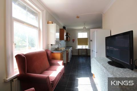 2 bedroom apartment to rent - Lawn Road, Southampton