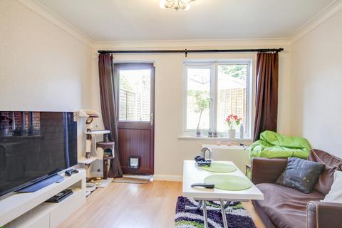 1 bedroom end of terrace house to rent, Hilmanton, Lower Earley