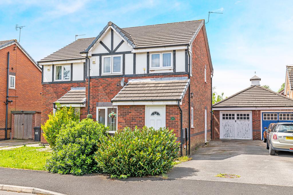 Helmsley Close, Bewsey, Warrington 3 bed semidetached house £195,000