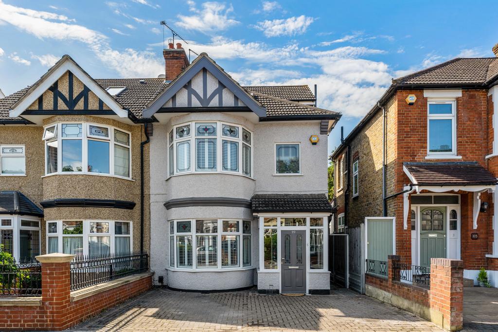 Woodlands Avenue, Wanstead 4 bed semidetached house £965,000