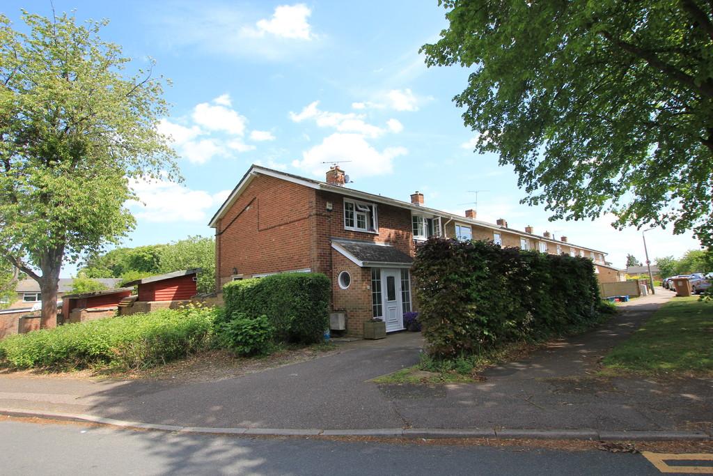 Telford Avenue, Stevenage 4 bed end of terrace house £425,000