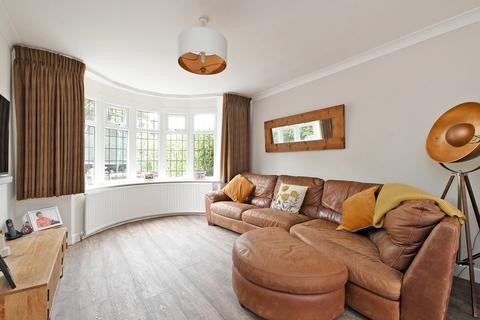 3 bedroom semi-detached house for sale - Holmesfield Road, Dronfield Woodhouse, Dronfield, Derbyshire, S18 8WS