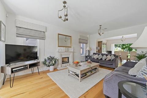 4 bedroom detached house for sale - Chartfield Drive, Kirby-le-soken, Frinton-on-Sea