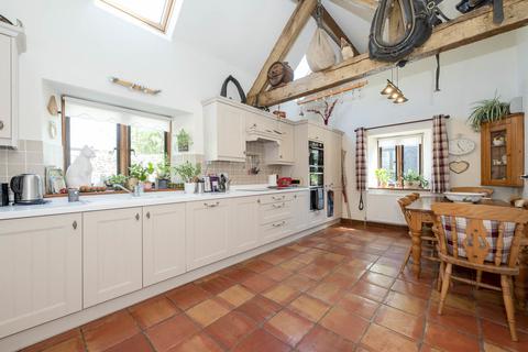 4 bedroom barn conversion to rent - Cotswold Meadows, Great Rissington