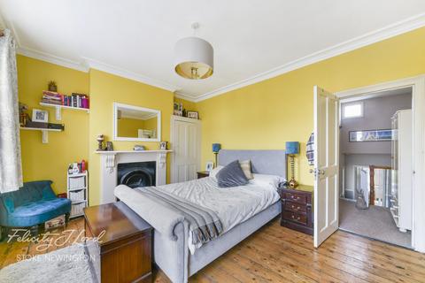 4 Tyssen Road, London, N16 7NA