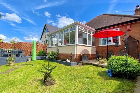 2 bedroom detached bungalow for sale - Church Road, Astwood Bank