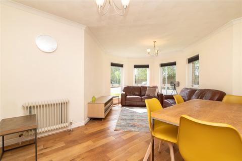 3 bedroom apartment to rent, Bellshaugh Gardens, Kelvinside, Glasgow
