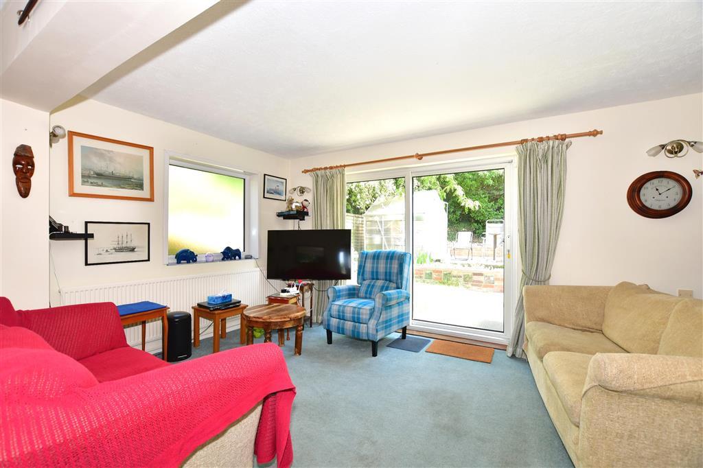 Mackenders Lane, Eccles, Aylesford, Kent 4 bed semidetached house £