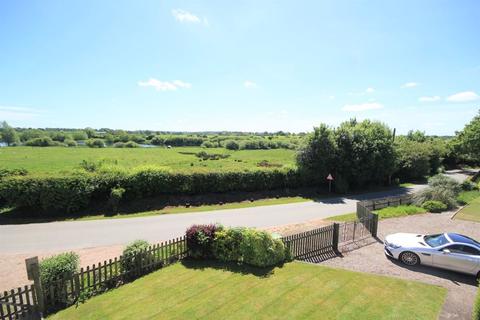 4 bedroom country house for sale - Black Park, Whitchurch