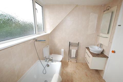 19a Caldwell Road, Stanford-le-hope, SS17 0LP