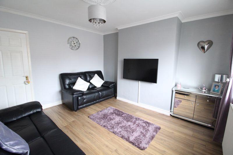 Oxford Crescent, Hebburn 2 bed terraced house £90,000