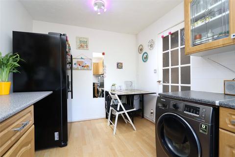 10 Fossey Close, Shenley Brook End, Milton Keynes, MK5 7FT