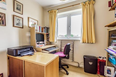 175 Alexander Drive, Cirencester, GL7 1UH