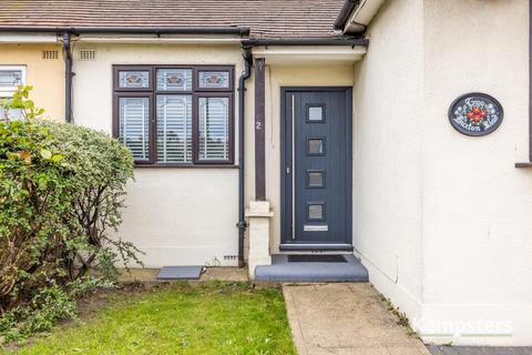 2 Buxton Road, Grays, RM16 2XY