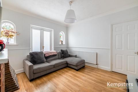 2 Buxton Road, Grays, RM16 2XY