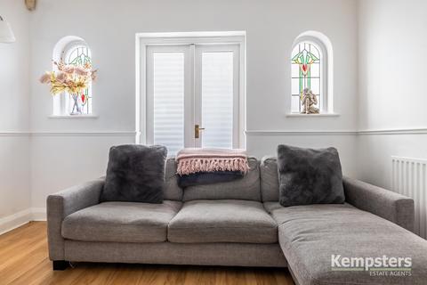 2 Buxton Road, Grays, RM16 2XY