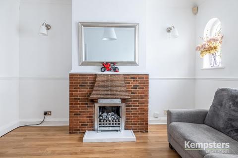 2 Buxton Road, Grays, RM16 2XY