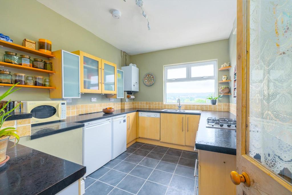 104 cotswold rd12.jpg