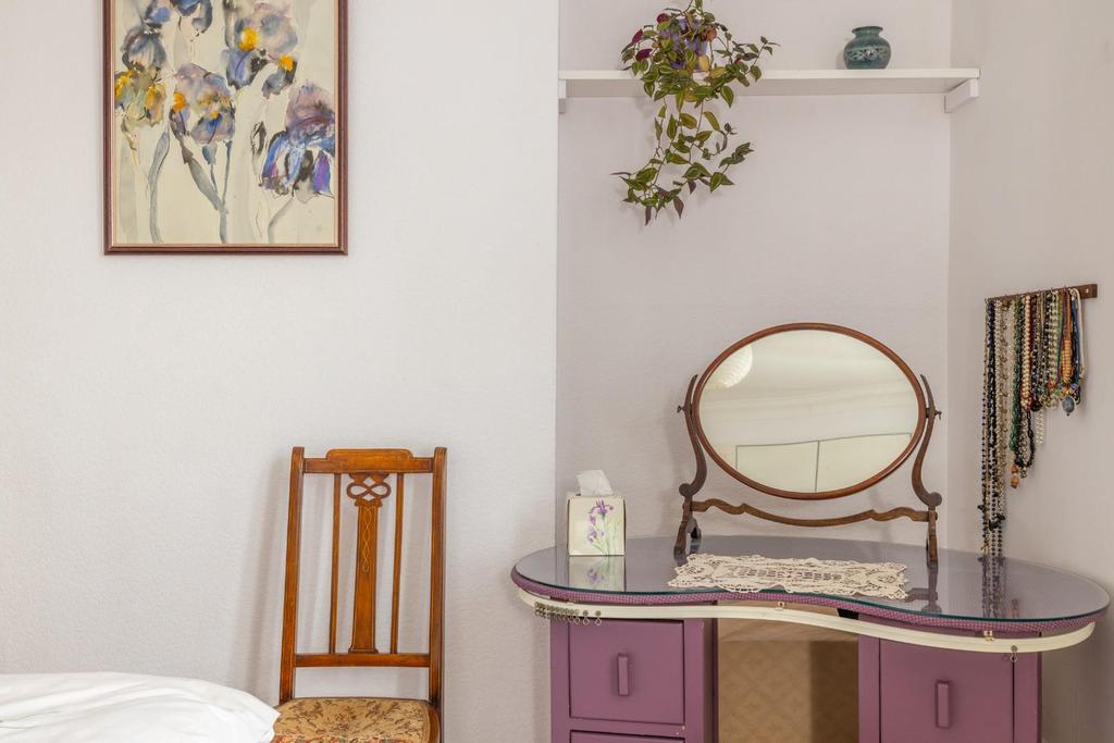 104 cotswold rd50.jpg